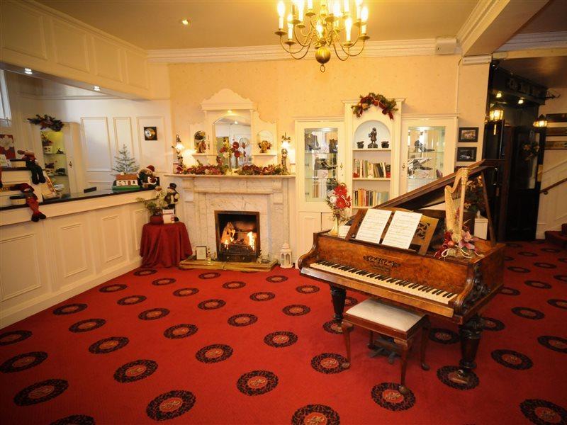 Bush Hotel County Leitrim Exterior foto