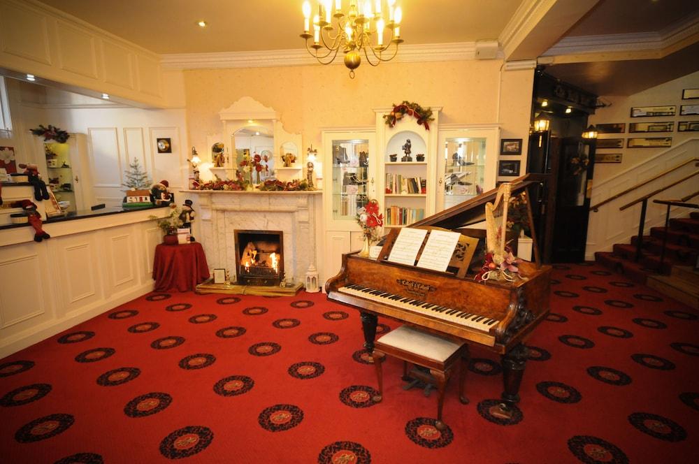 Bush Hotel County Leitrim Exterior foto